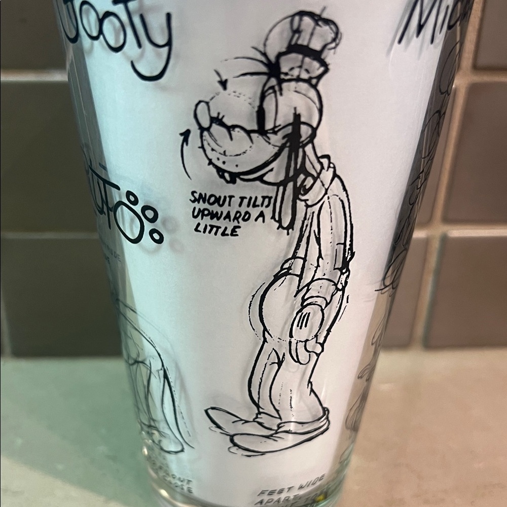 Disney Sketch-Style Mickey & Donald Glass Tumbler — White and Black - Picture 5 of 8